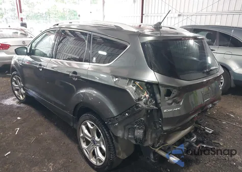 2018 Ford Escape Titanium z USA, uszkodzony, nr VIN 1FMCU9J98JUA07433